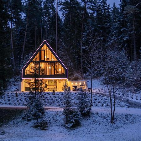 Pine Chalet Smizany Luaran gambar