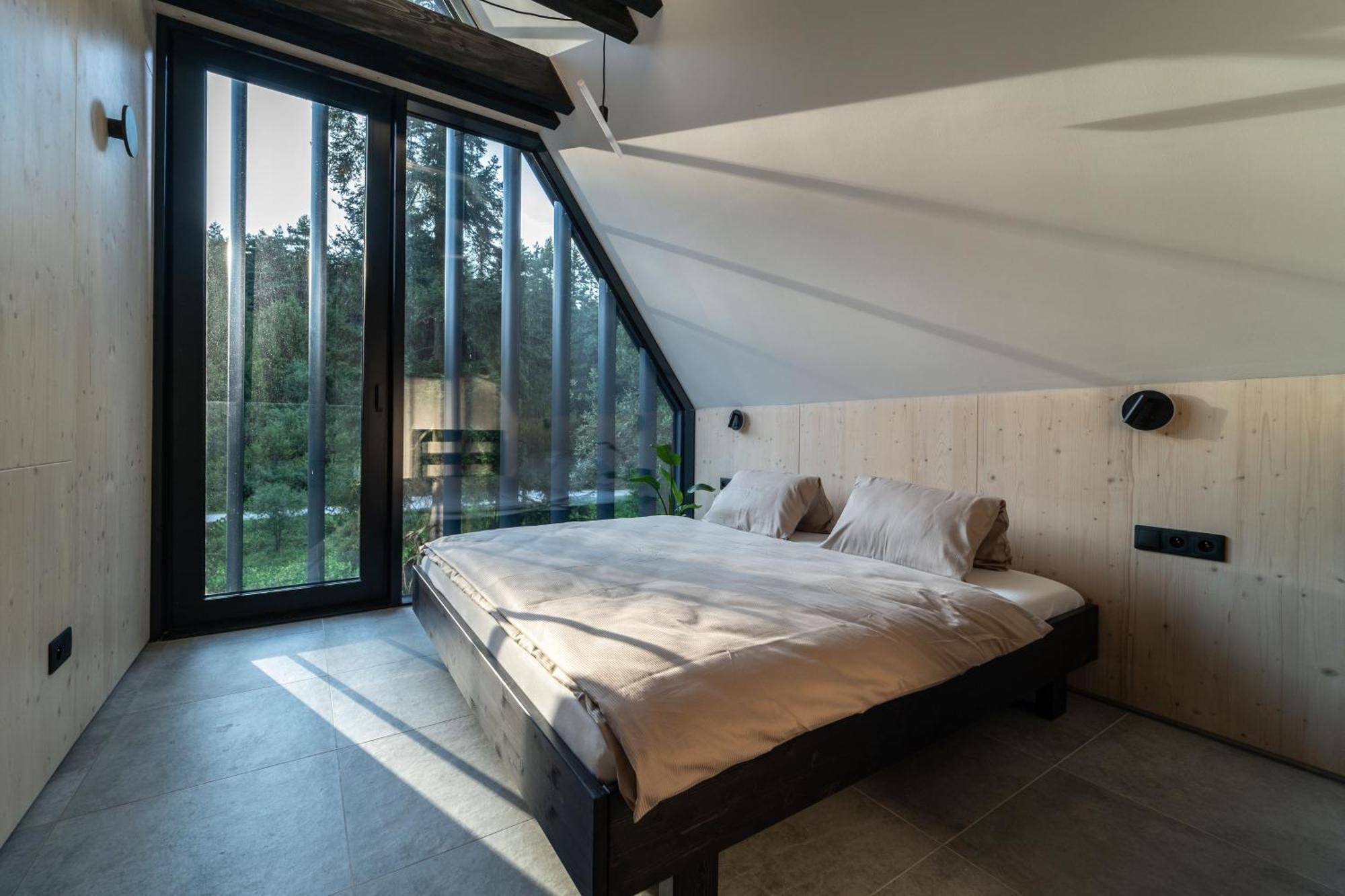 Pine Chalet Smizany Luaran gambar