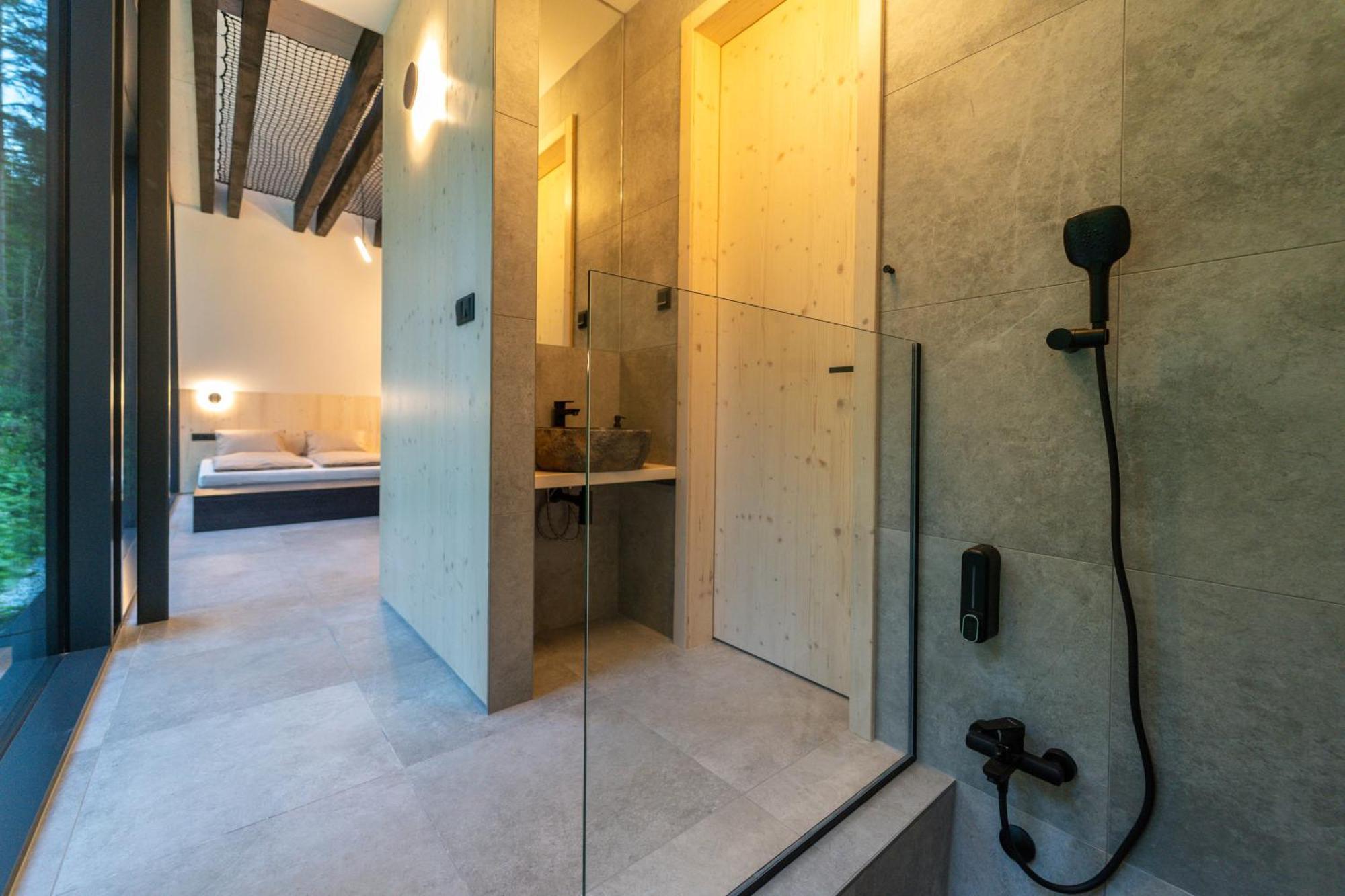 Pine Chalet Smizany Luaran gambar