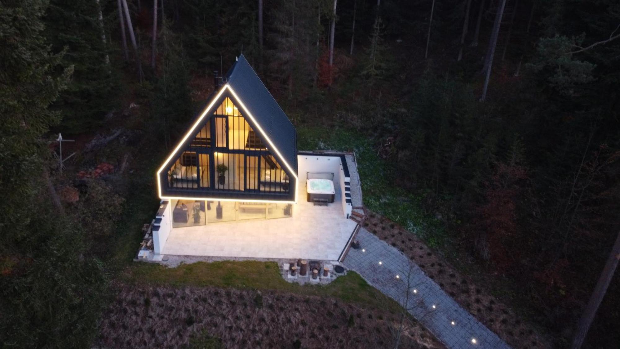 Pine Chalet Smizany Luaran gambar