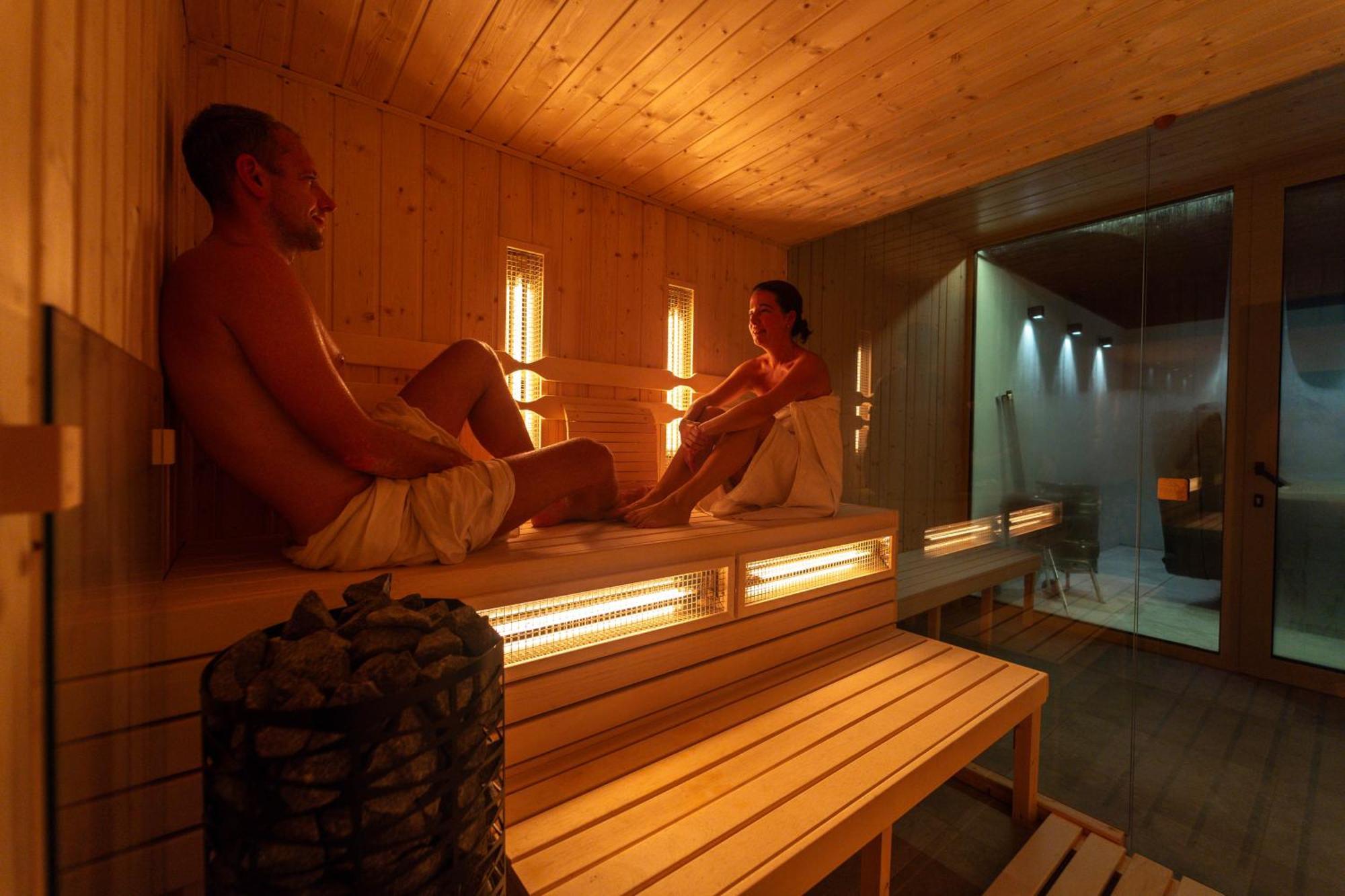 Pine Chalet Smizany Luaran gambar
