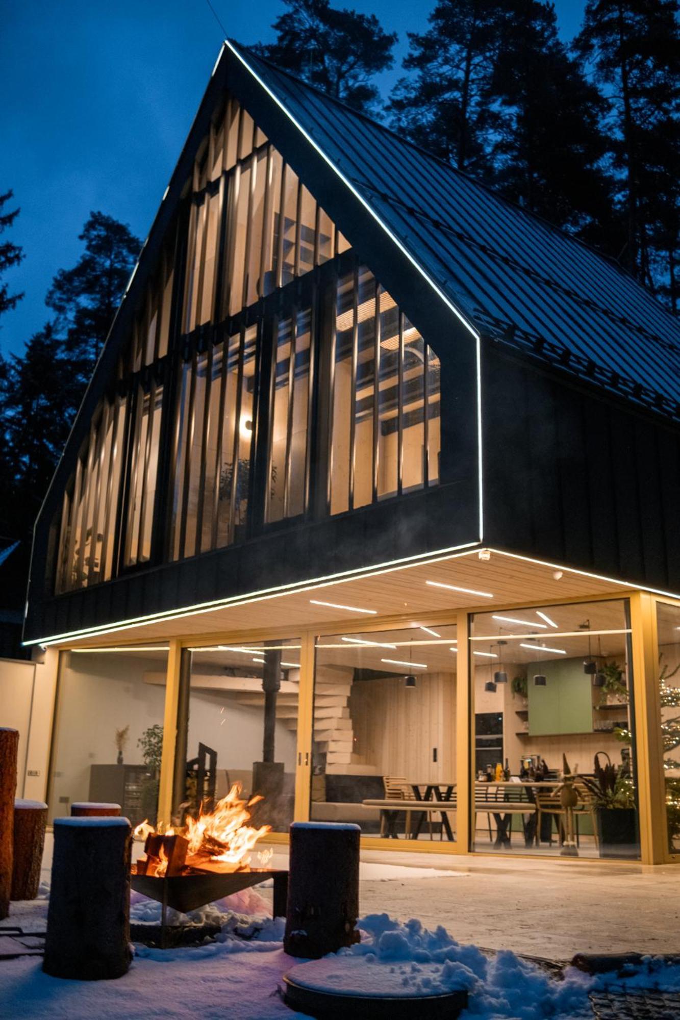 Pine Chalet Smizany Luaran gambar