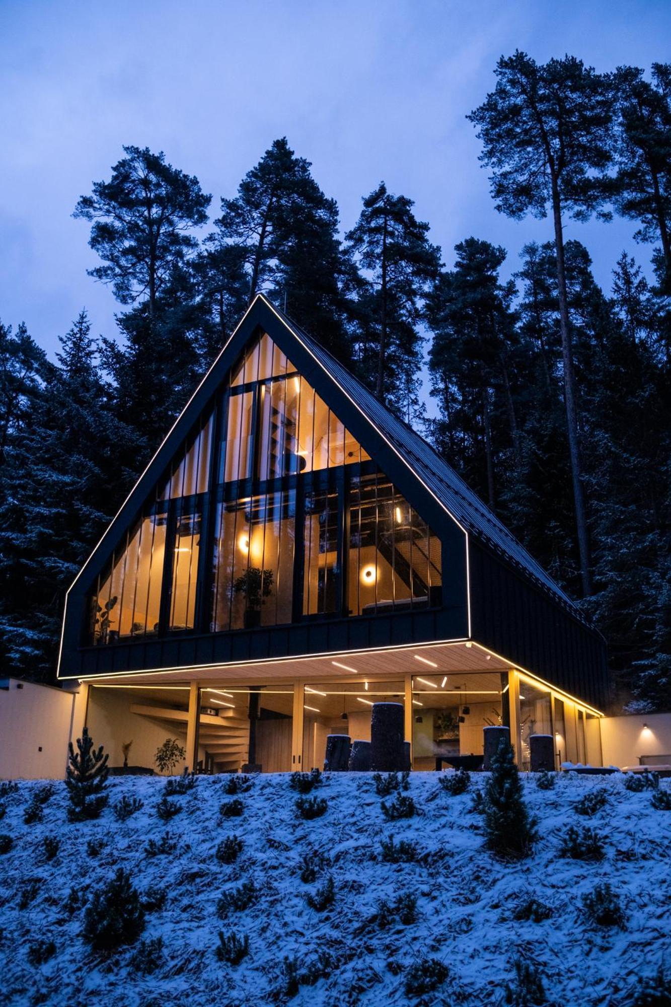 Pine Chalet Smizany Luaran gambar