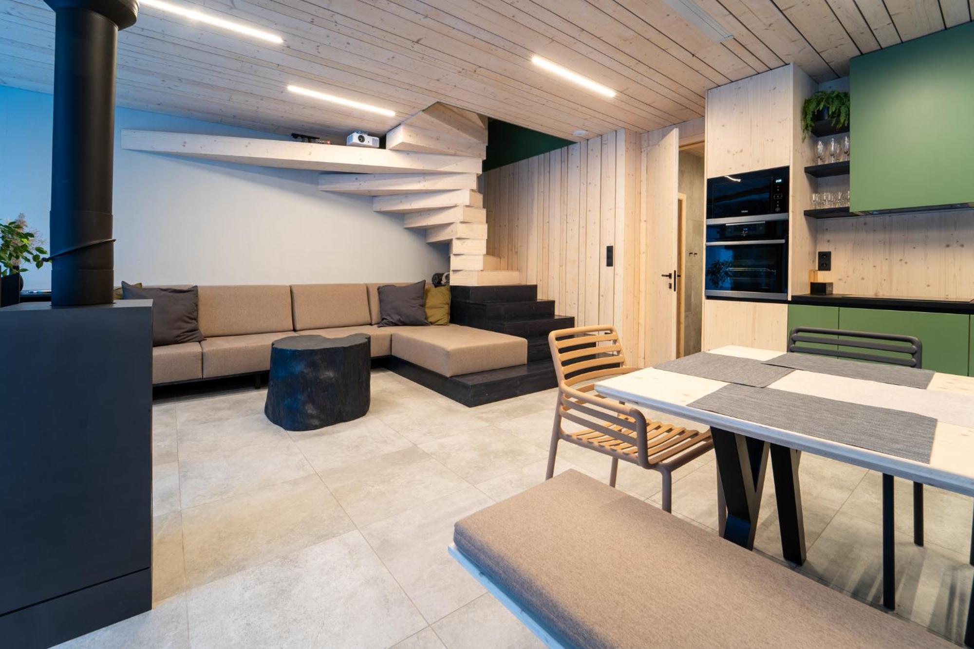 Pine Chalet Smizany Luaran gambar